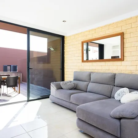 Home2book Charming House Private Pool & Terrace Hébergement de vacances